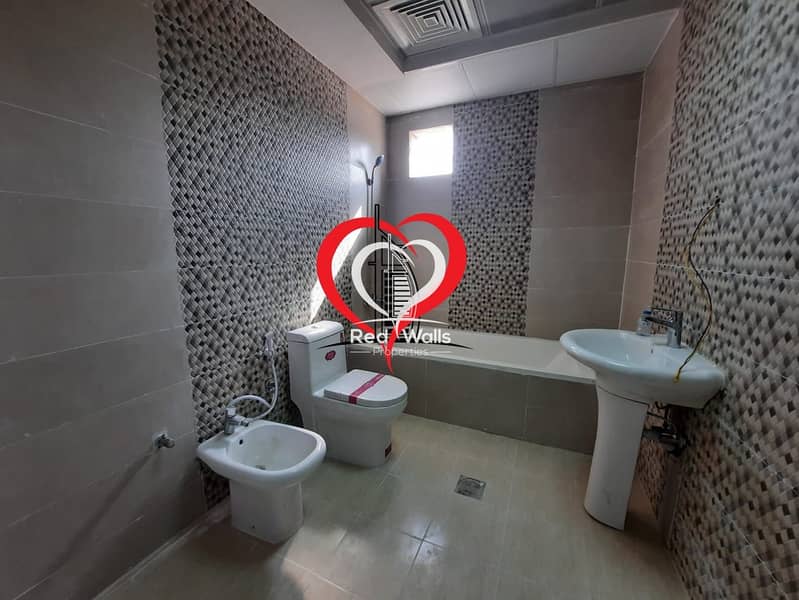12 1 BHK APPARTMENT WITH NICE KITCHEN LOCATED AT AL NAHYAN.