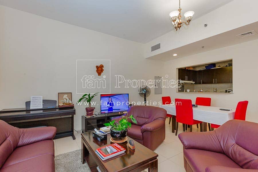 Fully Furnished Apt w/ an Amazing Price!