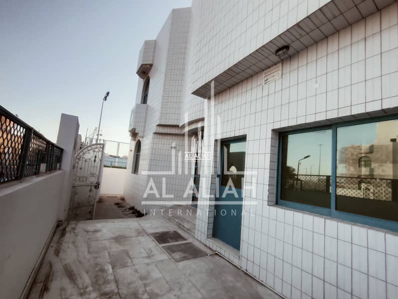 位于阿尔卡拉马 4 卧室的别墅 150000 AED - 7438739 位于阿尔卡拉马 4 卧室的别墅 150000 AED - 7438739
