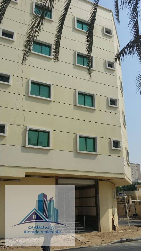 Building for sale in Ajman, Al Nuaimiya area, Omar 2, for those looking for income and monthly income