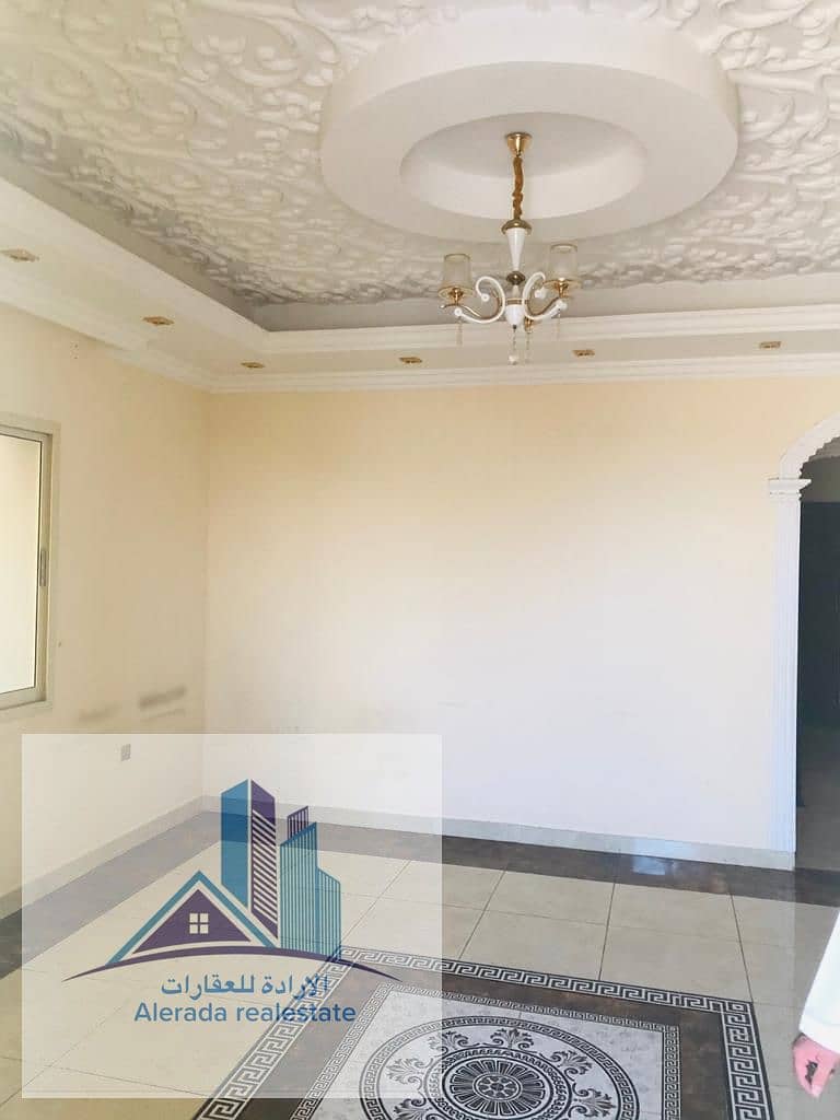 Villa for rent in Ajman, Al Rawda area, on a main street, second inhabitant
