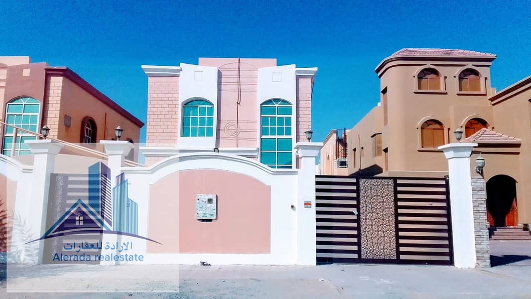 A large villa for rent, Ajman, Al Mowaihat, a great location, on Qar Street, fully maintained