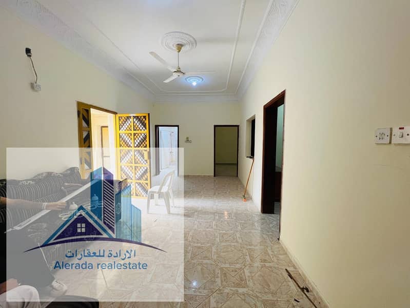 A popular house for rent in Al-Hamidiyah. The house is divided into two parts, including electricity and water. The owner has a very special location