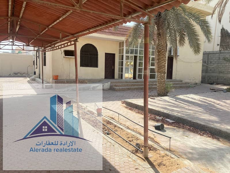 An Arab house for rent, a large area on Est Street, with a garden for agriculture, at a reasonable price