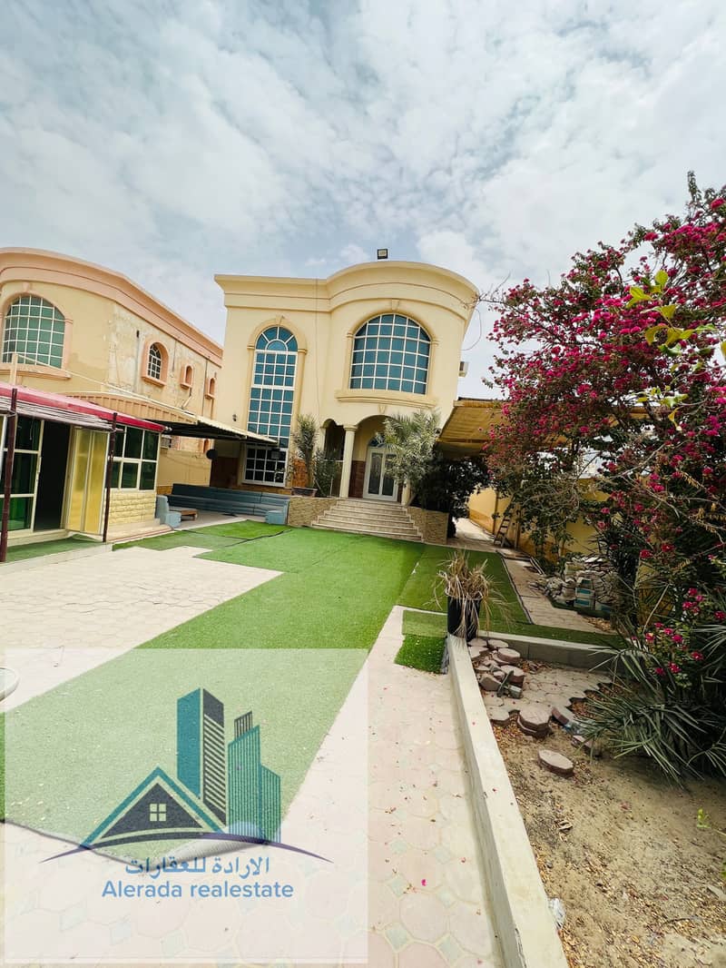 Villa for rent in Ajman, Al Rawda area, close to the street