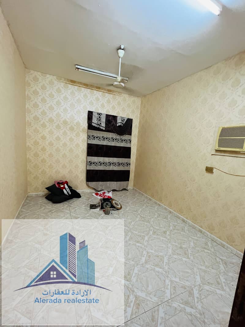 Villa for rent in Ajman, Al Hamidiyah district, on the street