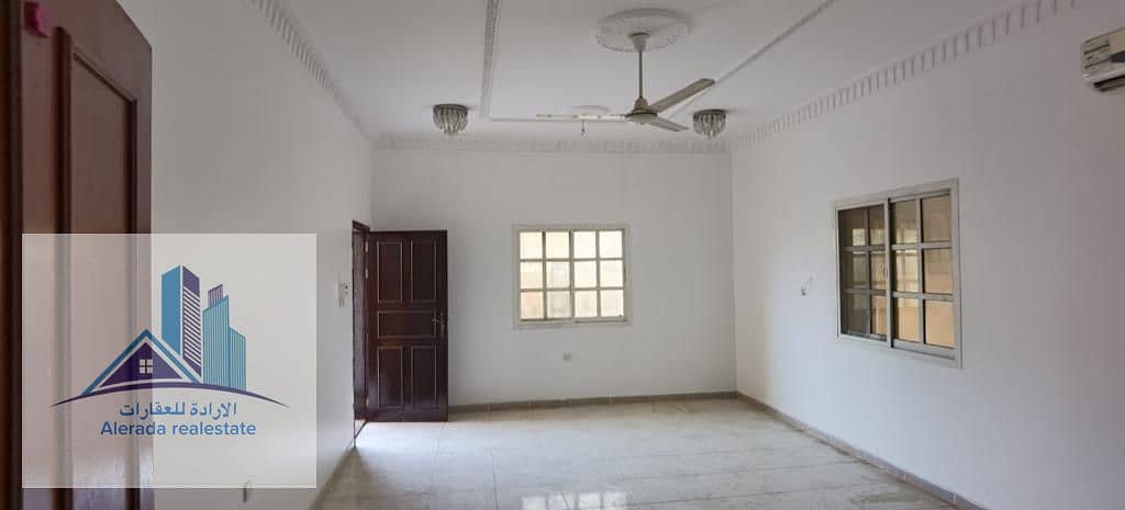 Villa for sale in Ajman, Al Mowaihat area, with electricity and water