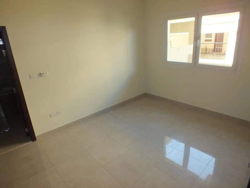 7 Semi attached 5bhk villa with p. pool  in Jumeirah 1 rent is 275k
