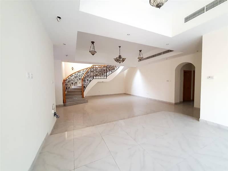 8 compound 5bhk villa in manara with sharing pool rent is 200k