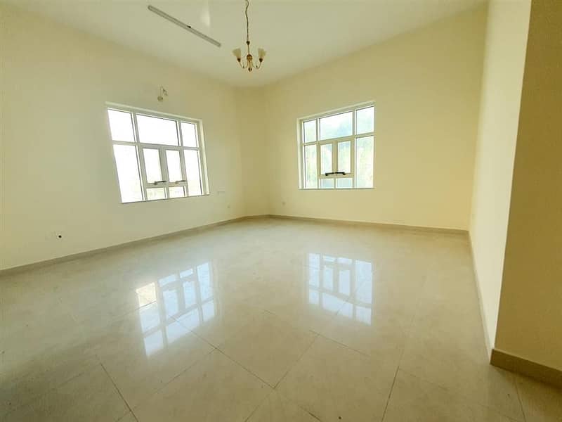 11 compound 5bhk villa in manara with sharing pool rent is 200k