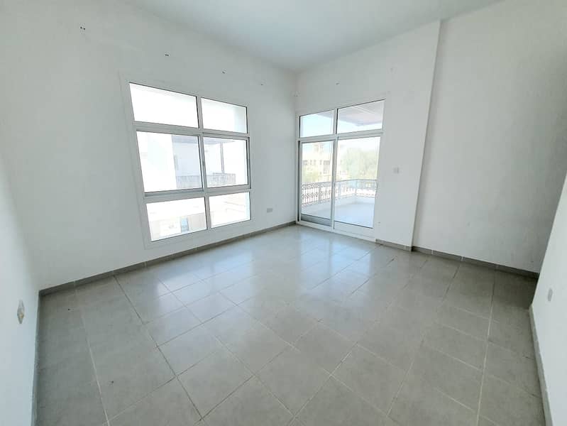 5 5bhk Compound  Villa in Jafliya Rent is 180k