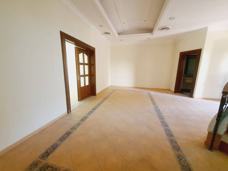 3 3bhk compound villa in manara with s. pool and p. garden  rent is 160k