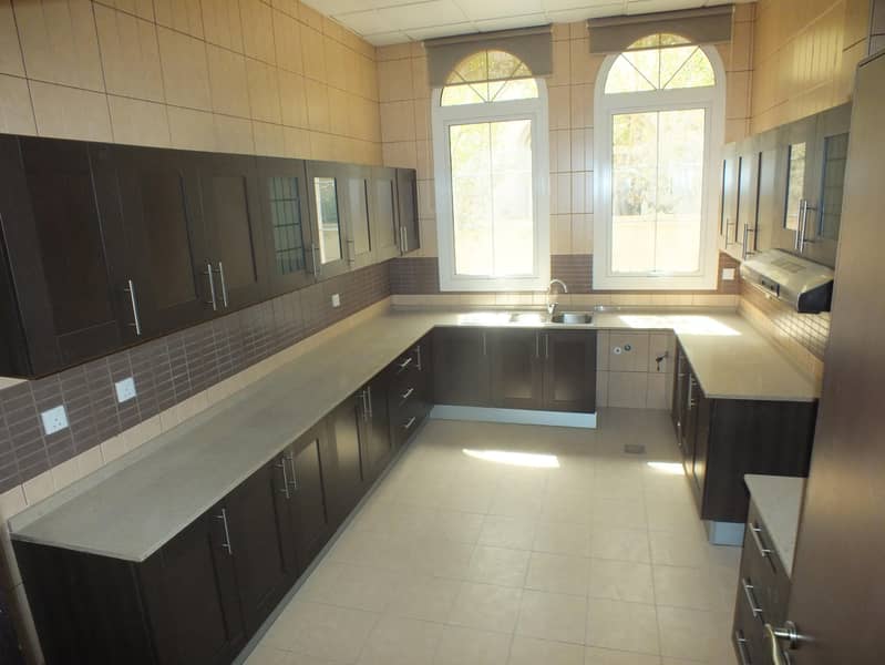 4 High Quality  property  independent 6bhk villa in safa 1 with P . garden  & S. pool rent is 250k
