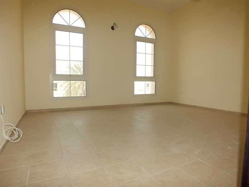 18 High Quality  property  independent 6bhk villa in safa 1 with P . garden  & S. pool rent is 250k
