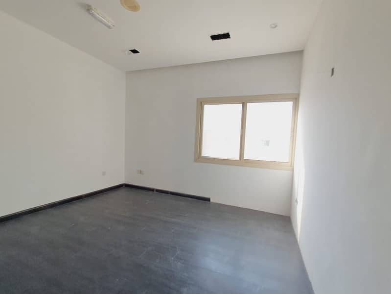 3 independent commercial  villa in jumeirah 2 rent is  450k