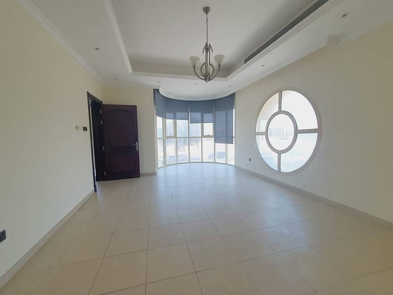 10 independent 5bhk villa in umm suqeim 2 rent is 270k