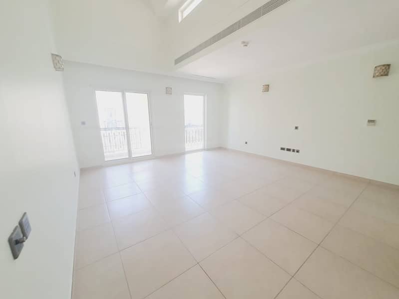 4 Modern Compound 5bhk with Private Garden with Shared Pool+Gym in umm suqaim 1 rent is 255k