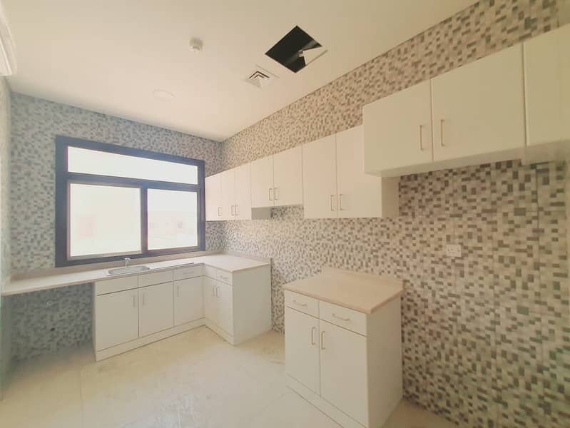 7 umeirah beach road  commercial villa for rent in umm suqaim 1 rent is 350k