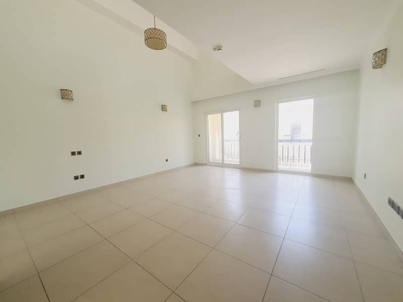 6 Modern Compound 5bhk with Private Garden with Shared Pool+Gym in umm suqaim 1 rent is 255k