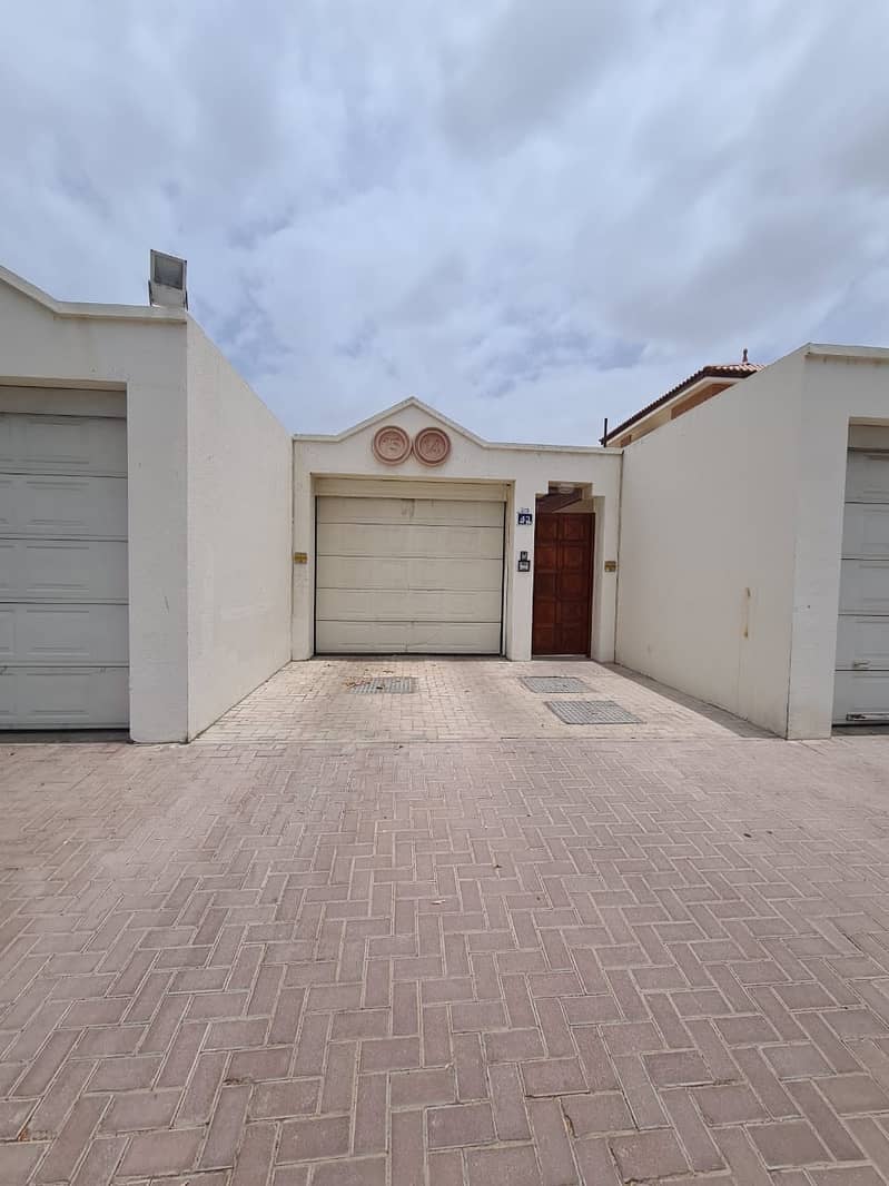 upgraded 5bhk compound villa in jumeirah 3 rent is 200k