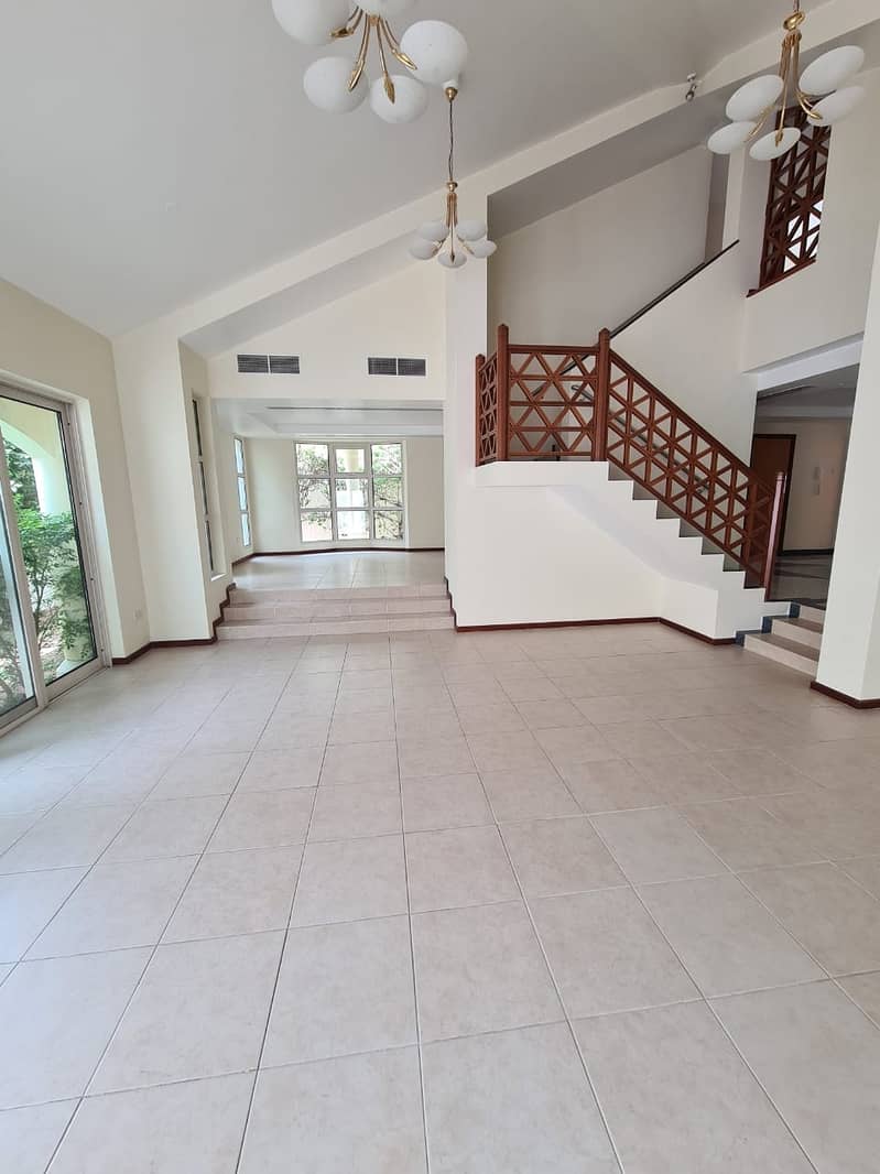 2 upgraded 5bhk compound villa in jumeirah 3 rent is 200k