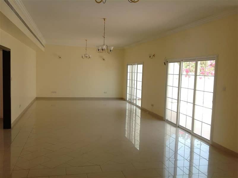 7 Independent 5bhk with study & p. pool and graden in jumeirah 1 rent is 230k