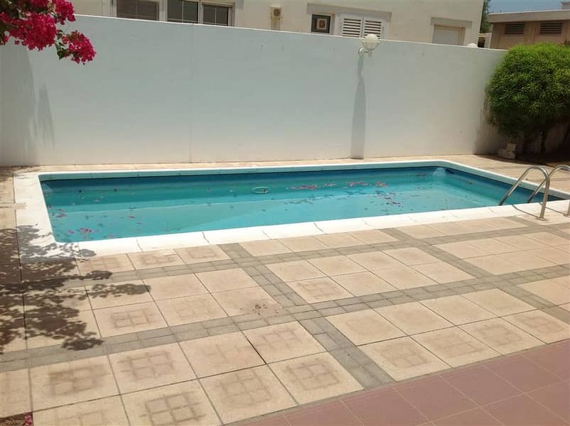 15 Independent 5bhk with study & p. pool and graden in jumeirah 1 rent is 230k