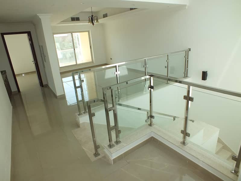 17 Semi independent 4bhk villa in manara rent is 180k