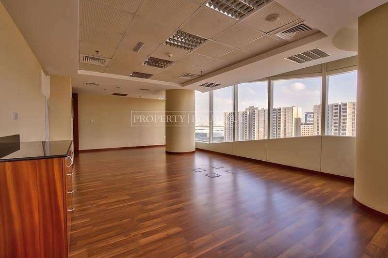 Beautiful High-End office on SZR close to Metro