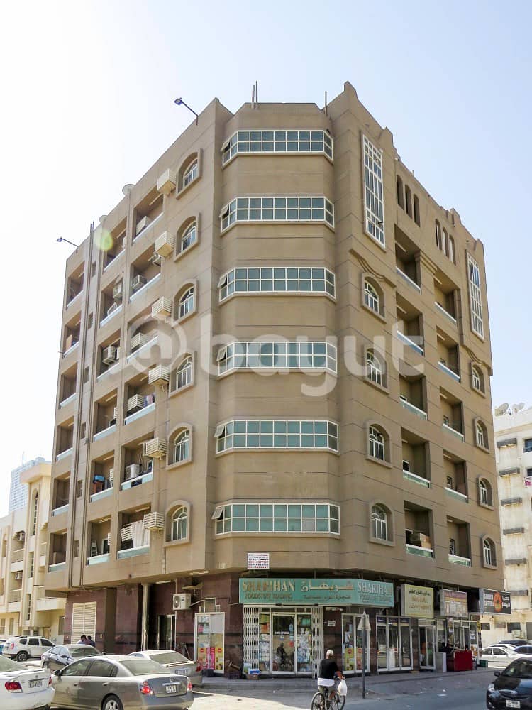One bed room And Hall In Rumaila - Ajman - Local Building