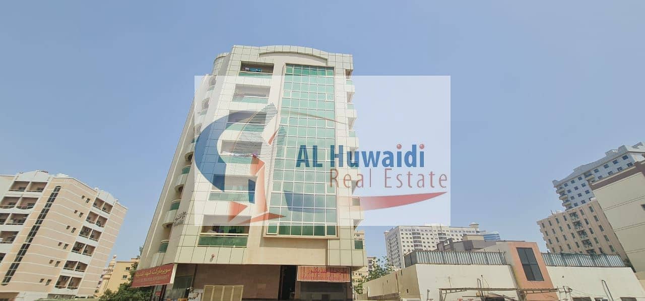 Residential commercial building for sale annual come 9.7%