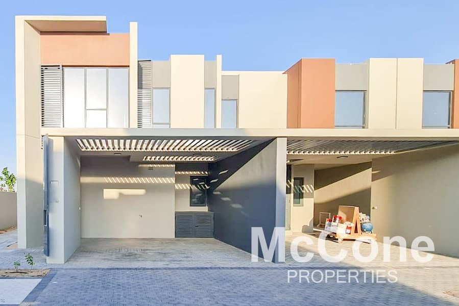Brand New | Corner Unit | Great Community Brand New | Corner Unit | Great Community
