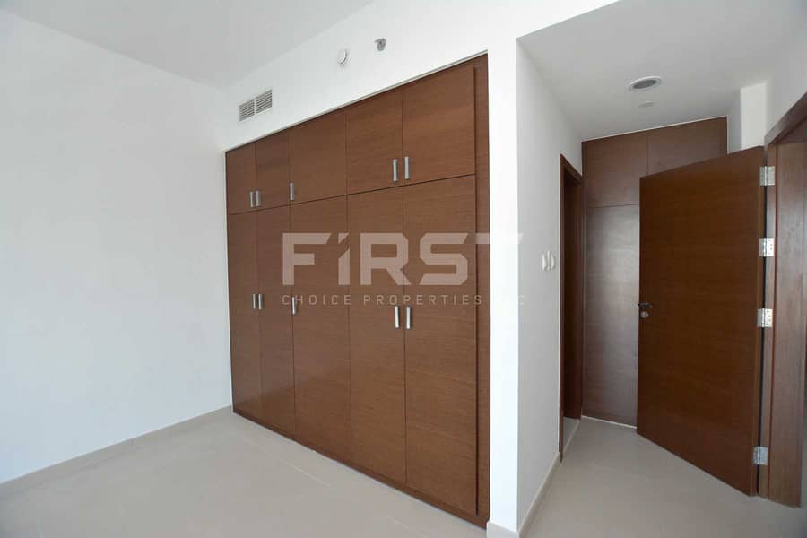 11 Internal Photo of 1 Bedroom Apartment in The Gate Tower Shams Abu Dhabi Al Reem Island Abu Dhabi (3). jpg