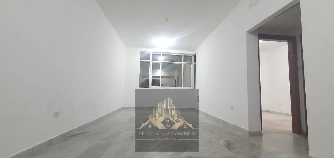شقة في شارع حمدان 1 غرفة 40000 درهم - 8289284