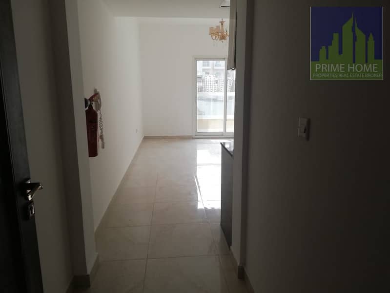 5 7ec12648-b3dd-4036-bfc9-5e5aff1a6b22. jpg