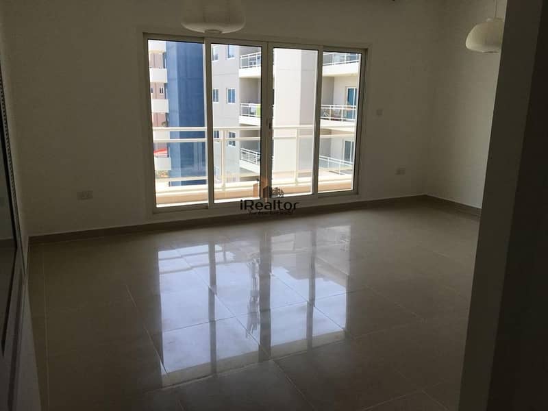 7 Own a Spacious 1 Bed Apartment fo Sale 640