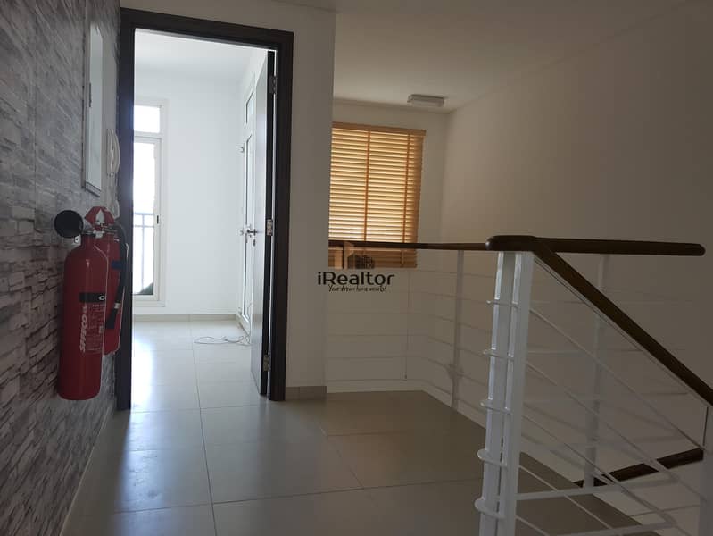 6 Own a Beautiful 2 Bedroom Townhouse 770k