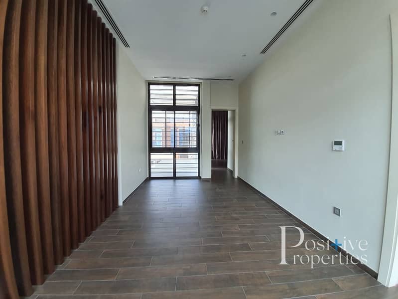 5 Private Pool | Modern Style | 4 Bed + Maid | Ready