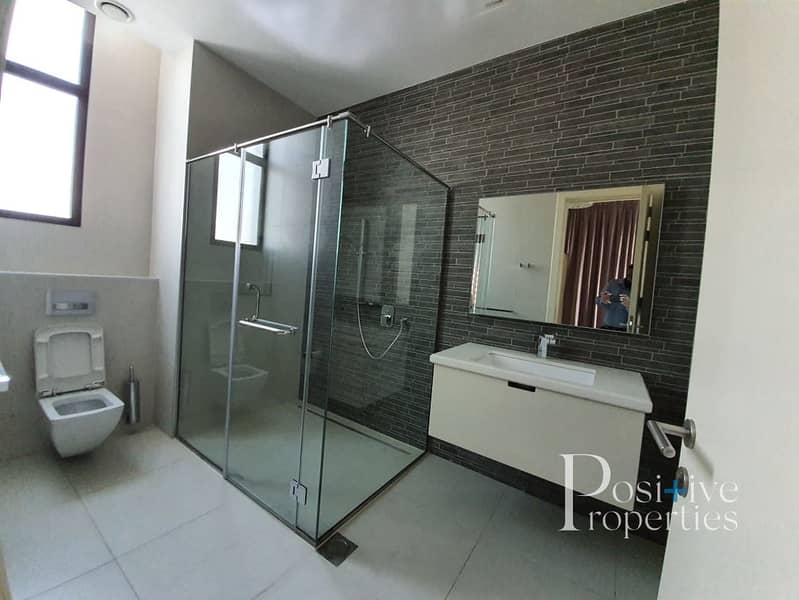 20 Private Pool | Modern Style | 4 Bed + Maid | Ready