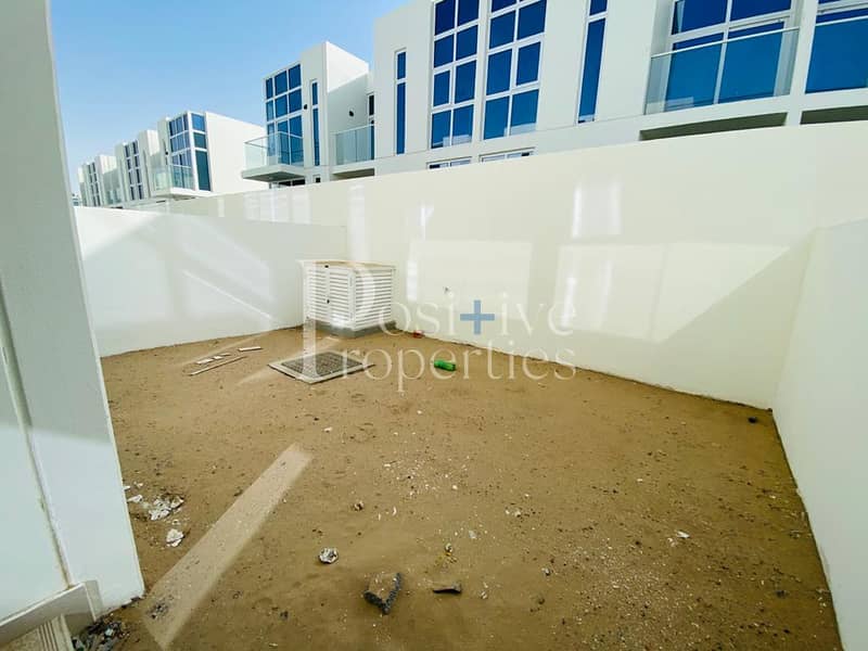 17 BEST DEAL | SPACIOUS WITH BEAUTIFUL VIEW| R2M TYPE