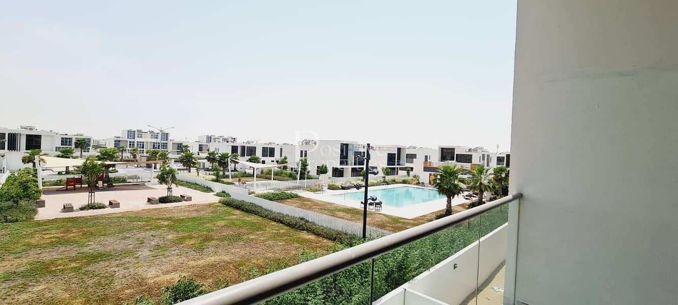 22 FULLY FURNISHED | BRAND NEW | MIDDLE UNIT