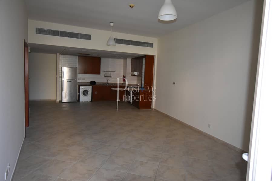 4 BIGGEST ONE BED IN MOTOR CITY / WELL MAINTAINED / HUGE BALCONY