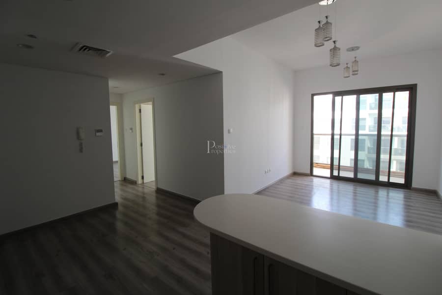 6 Well Maintained Lavish Apartment|Pool View