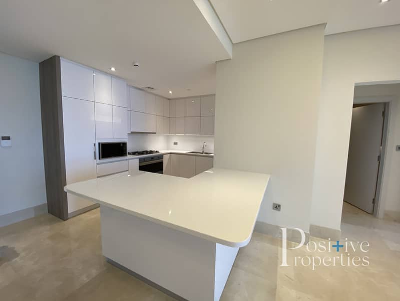 2 Full Sea View|White Open Kitchen|View Today