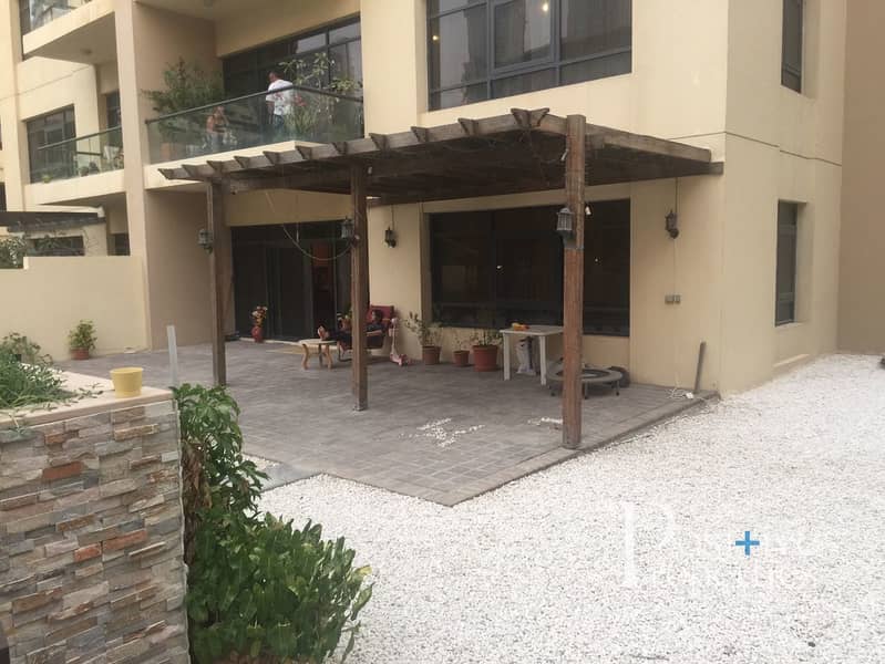 23 UPGRADED PRV GARDEN | 3B+STUDY | RENTED |POOL VIEW