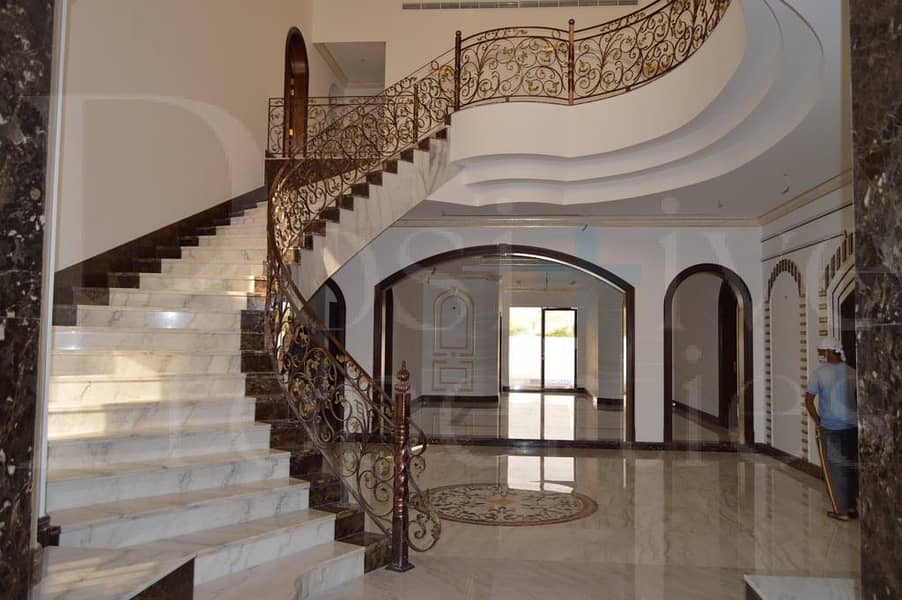 9 Brand New|Luxurious villa|With Pool|Prime Location
