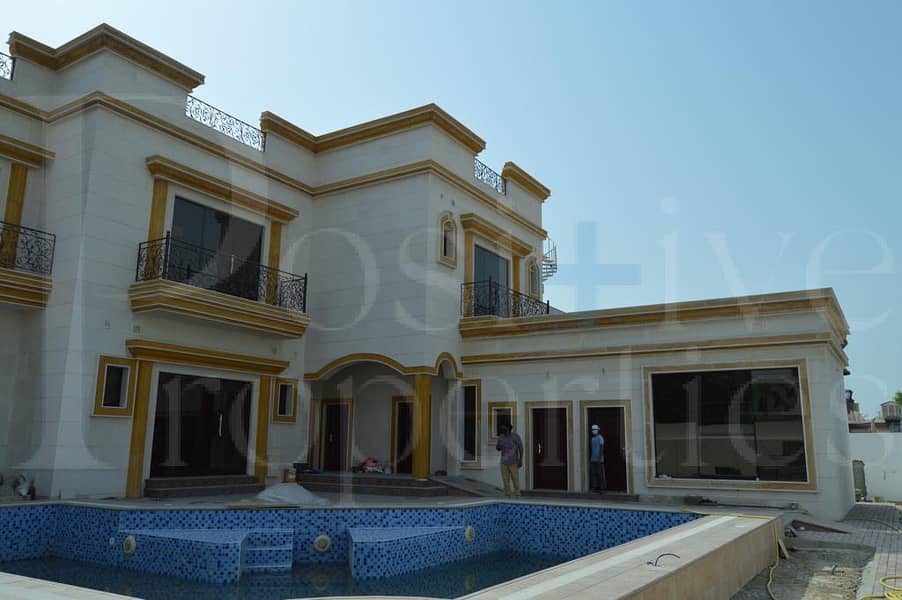 20 Brand New|Luxurious villa|With Pool|Prime Location