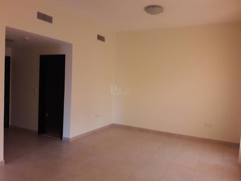 3 Large 1 bedroom |Terrace | Close Kitchen