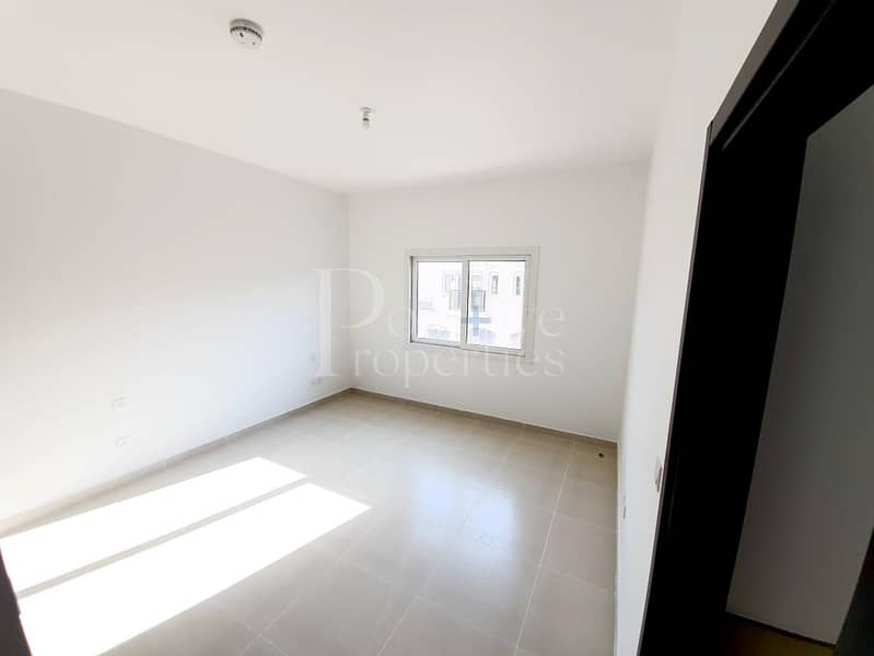 13 | 2BED | OVER LOOKING POOL & PARK | GOOD DEAL |