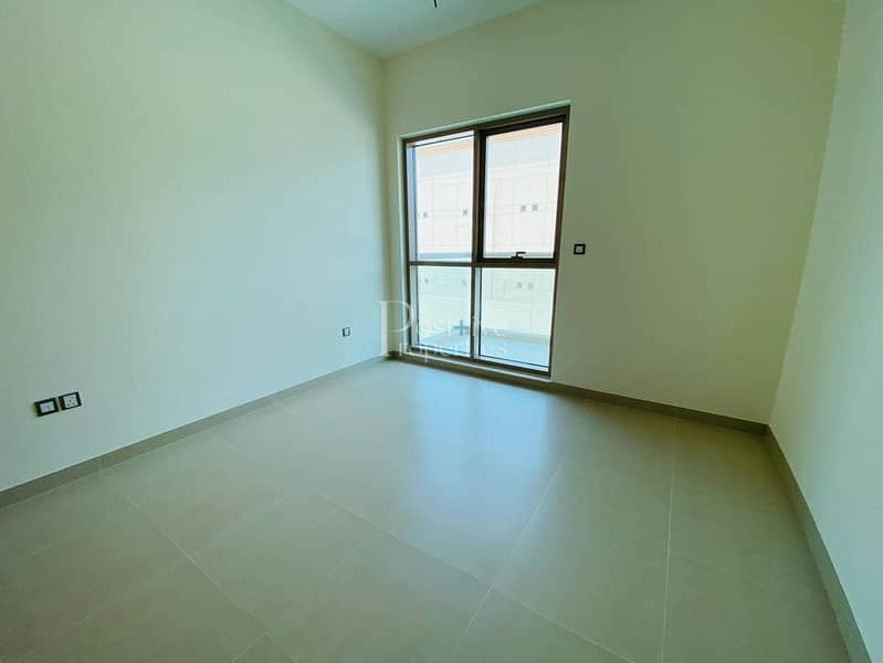 6 READY TO MOVE|SPACIOUS AND ELEGANT 2 BED |CLOSE TO SHEIK ZAYED ROAD